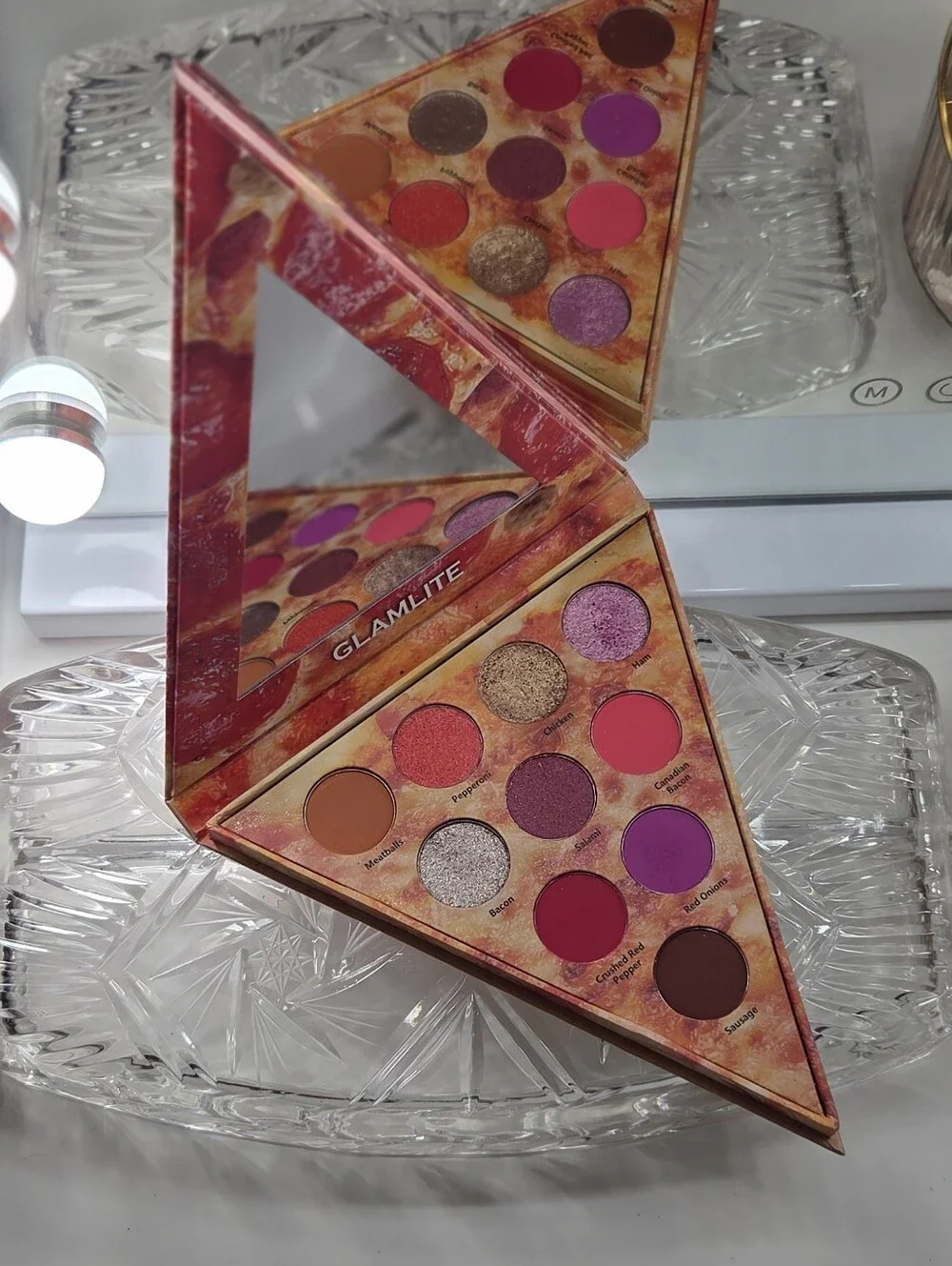 GLAMLITE PIZZA SLICE MEAT LOVER'S EYESHADOW PALETTE WITH ORIGINAL BOX